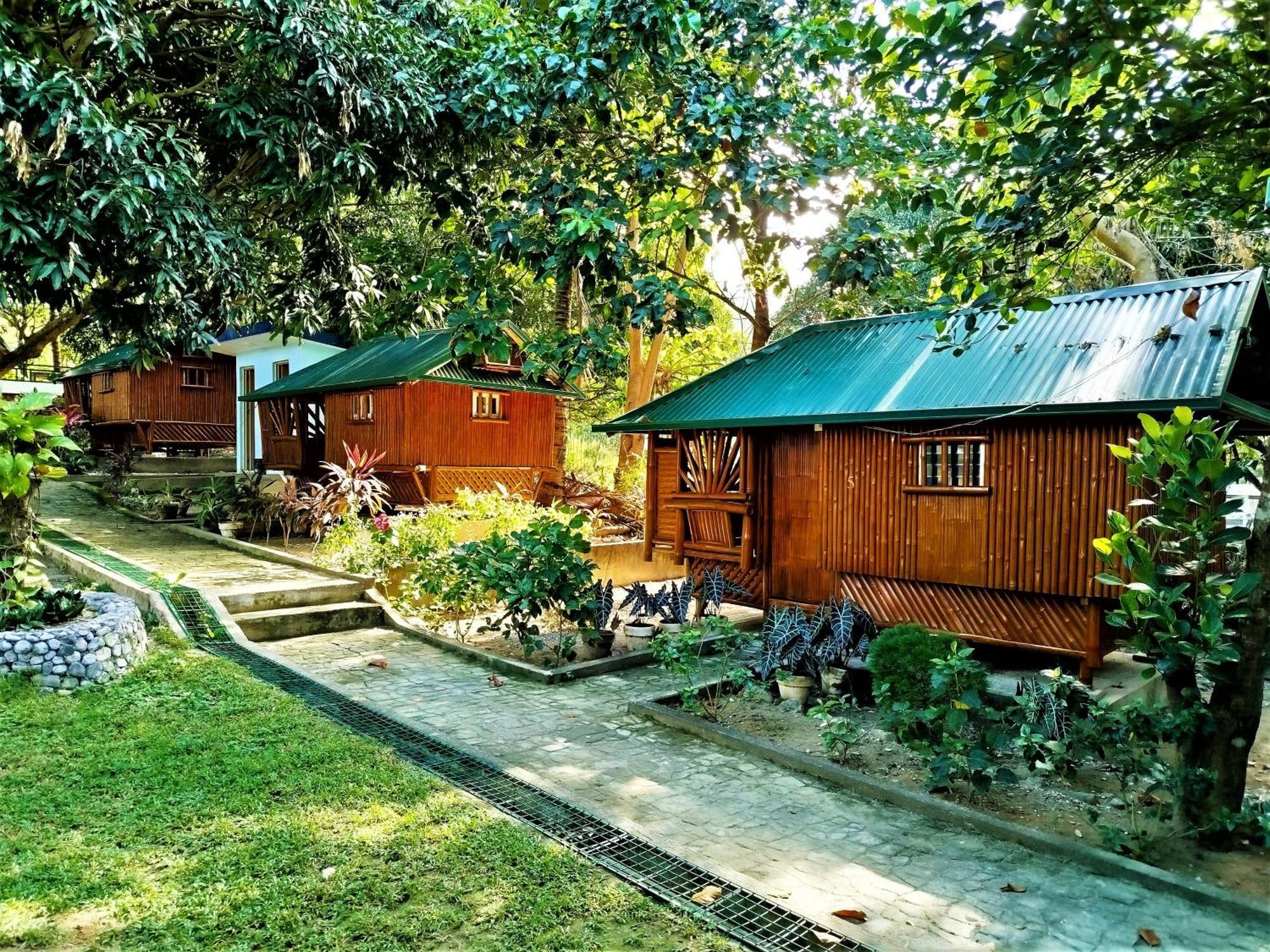 Rea'S Bamboo Resort Gabaldon 外观 照片