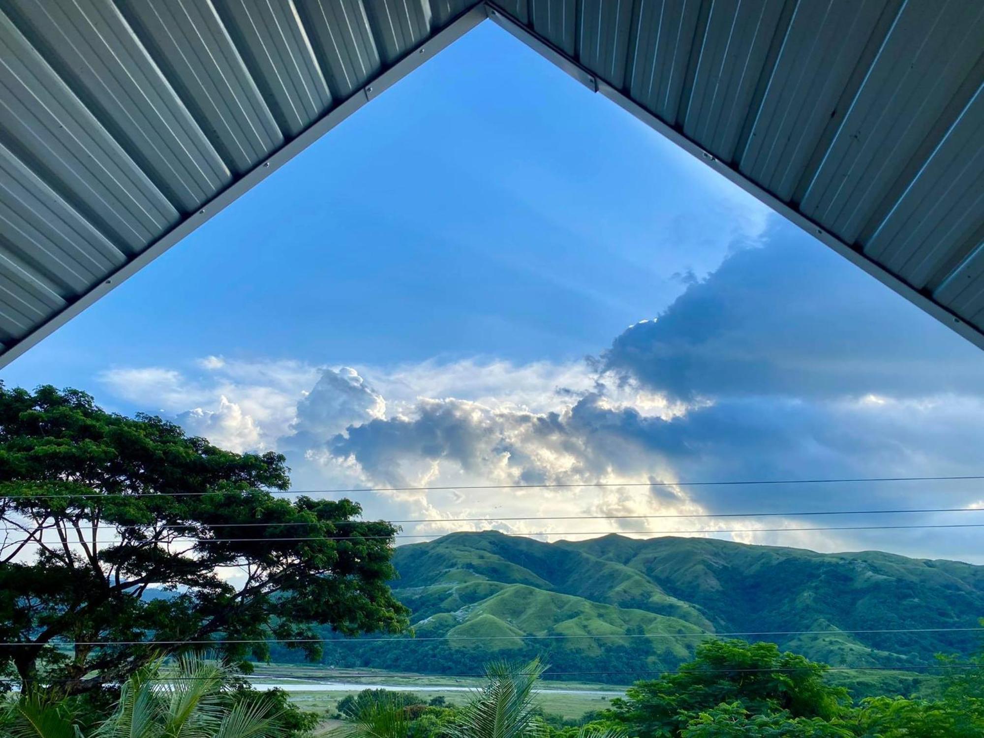 Rea'S Bamboo Resort Gabaldon 外观 照片