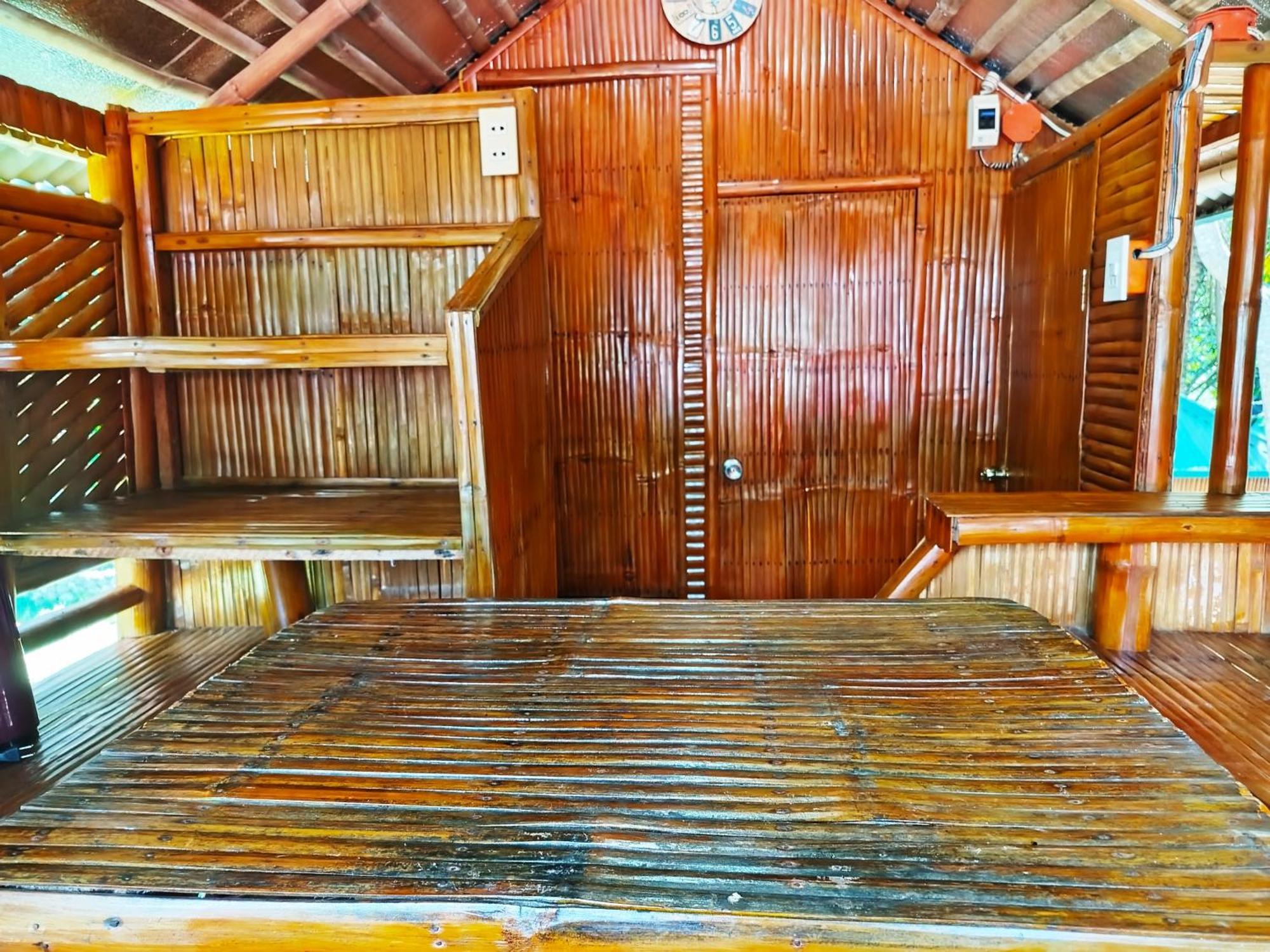 Rea'S Bamboo Resort Gabaldon 客房 照片